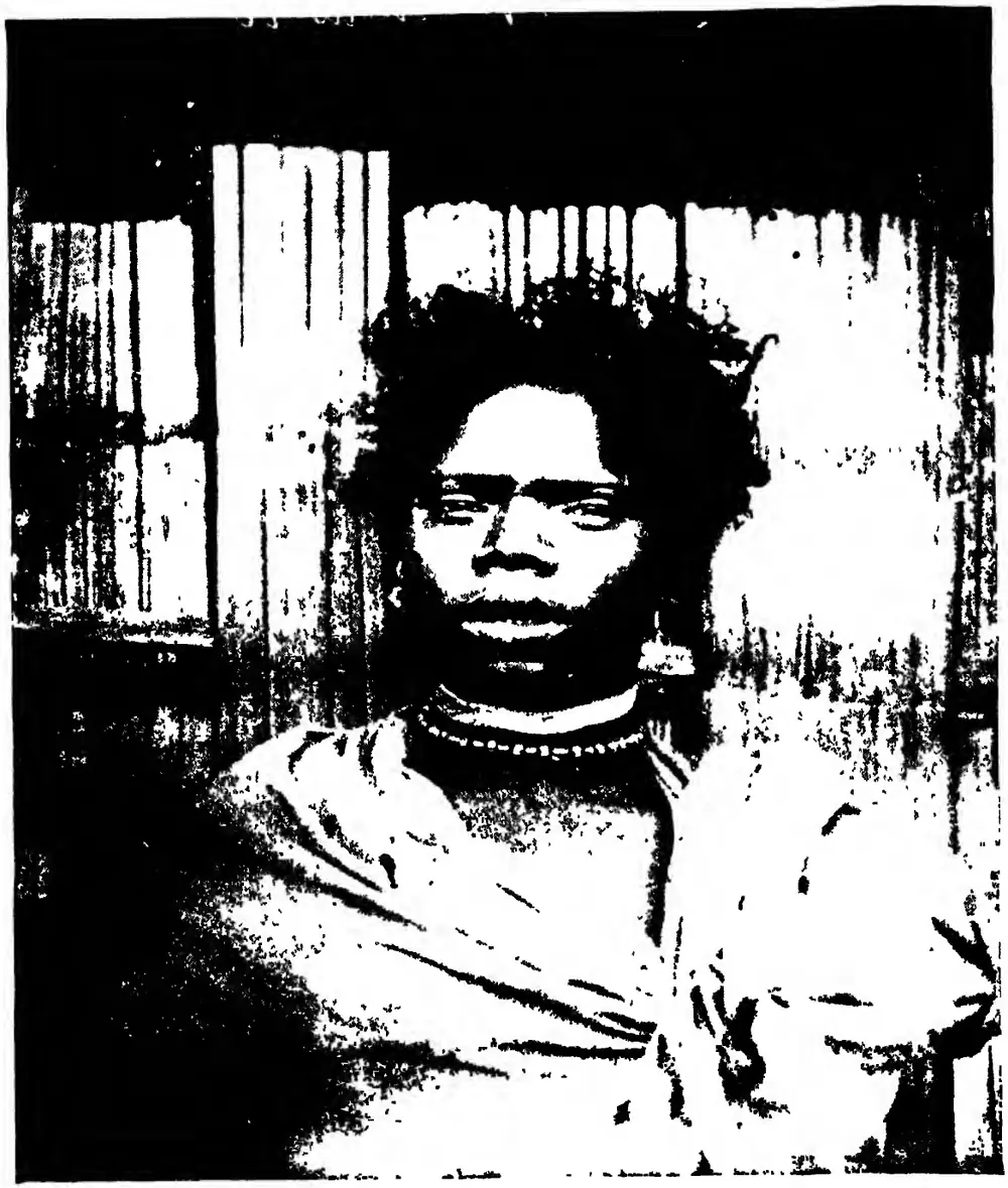 Kādir boy with chipped teeth