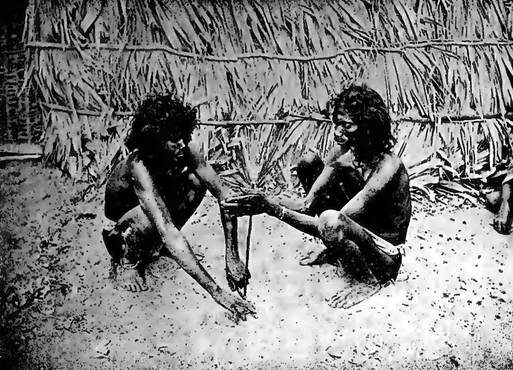 Yānādis making fire